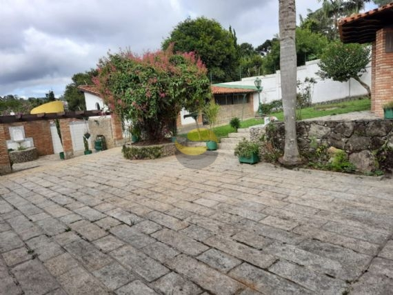 Casa de Condomínio para alugar com 3 quartos, 480m² - Foto 18
