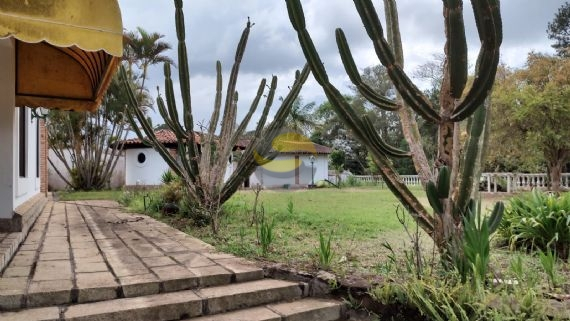 Casa de Condomínio para alugar com 3 quartos, 480m² - Foto 35