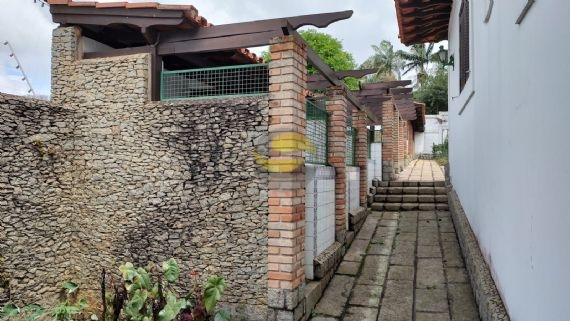 Casa de Condomínio para alugar com 3 quartos, 480m² - Foto 47