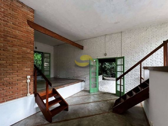 Chácara à venda e aluguel com 1 quarto, 271m² - Foto 13