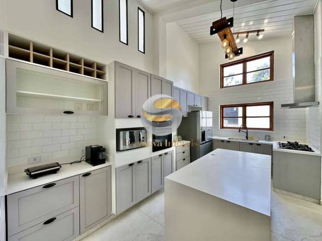 Venda em Chácara Pavoeiro - Cotia