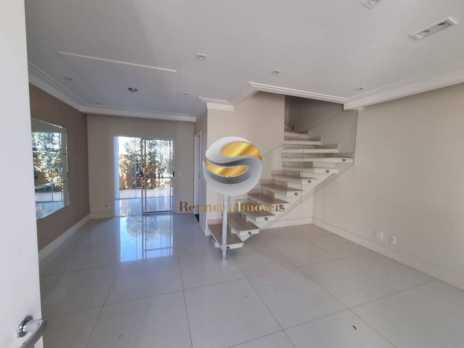 Casa de Condomínio à venda com 3 quartos, 100m² - Foto 4