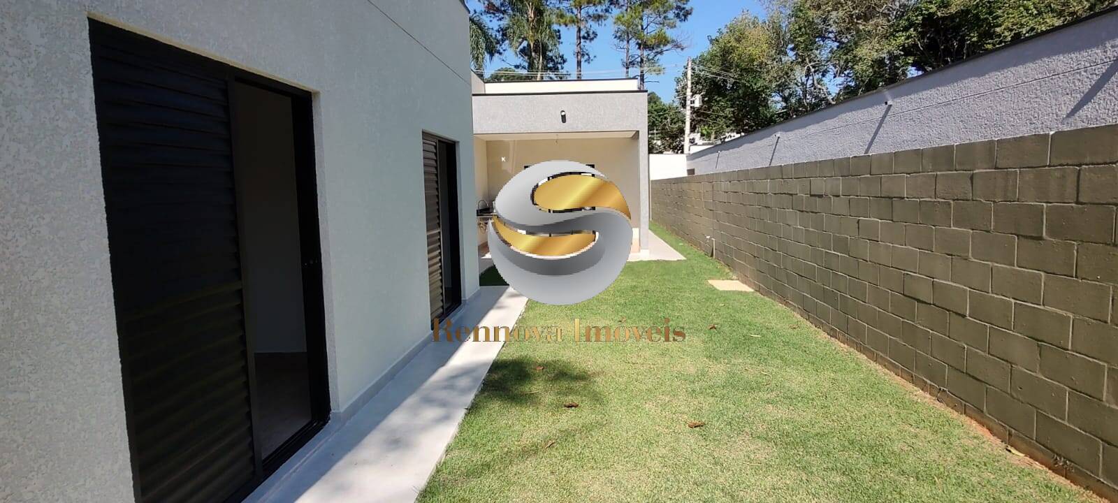 Casa à venda com 3 quartos, 245m² - Foto 8