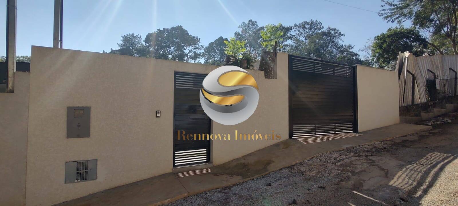 Casa à venda com 3 quartos, 245m² - Foto 4