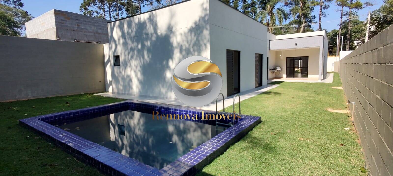 Casa à venda com 3 quartos, 245m² - Foto 3