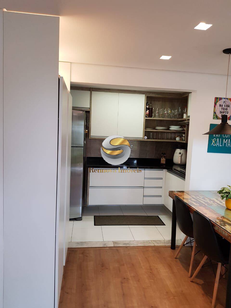 Apartamento à venda com 2 quartos, 70m² - Foto 9