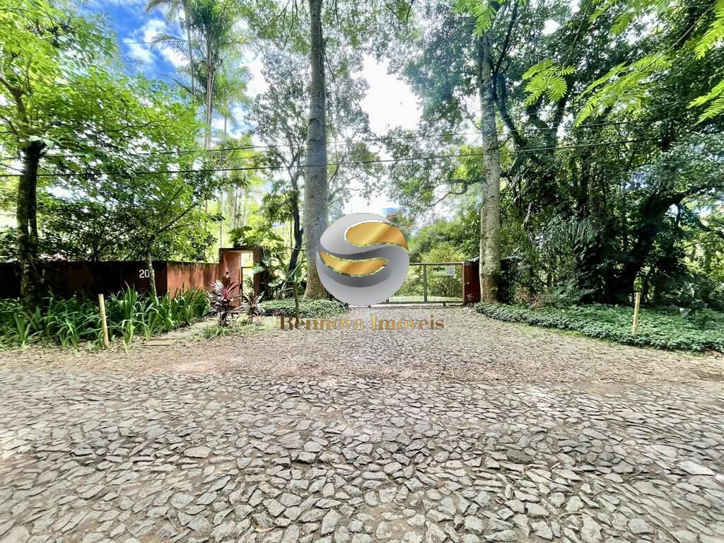 Casa de Condomínio à venda com 3 quartos, 380m² - Foto 3