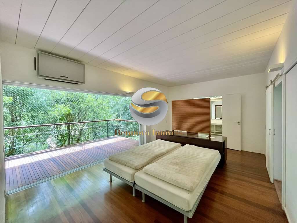 Casa de Condomínio à venda com 3 quartos, 380m² - Foto 32