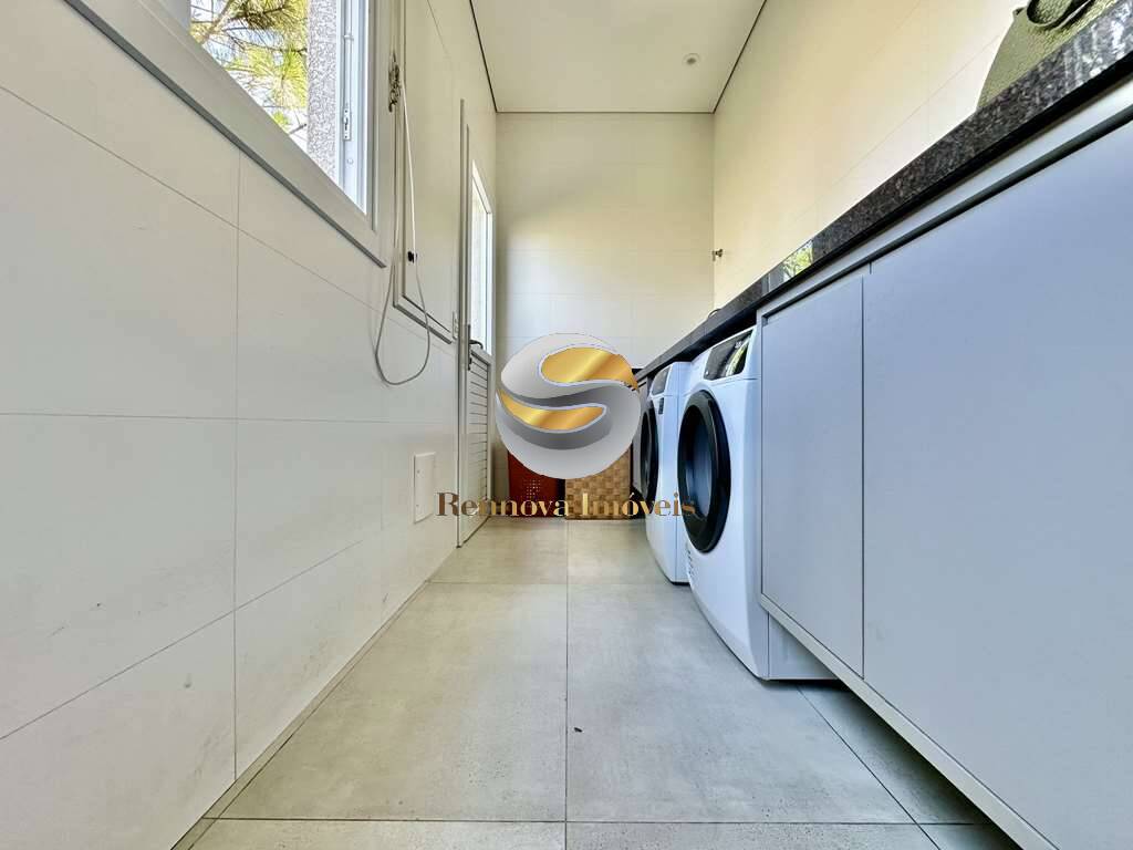 Casa de Condomínio à venda com 4 quartos, 345m² - Foto 35