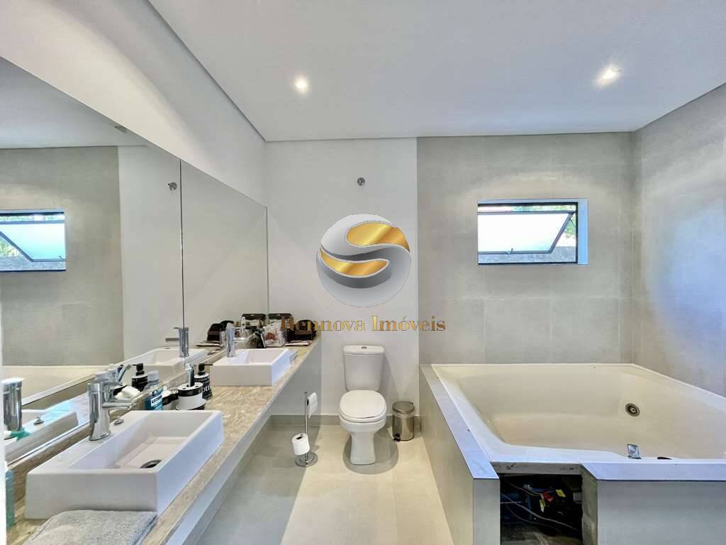 Casa, 3 quartos, 277 m² - Foto 59