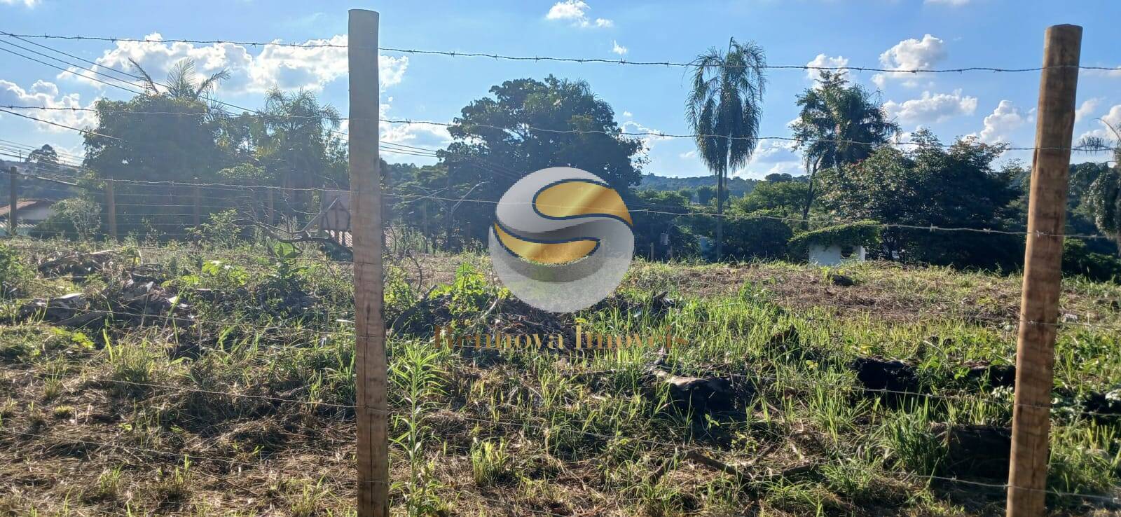 Terreno à venda, 1875m² - Foto 1
