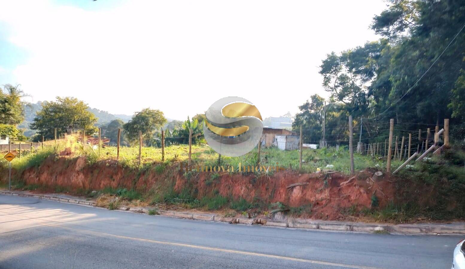 Terreno à venda, 1875m² - Foto 1