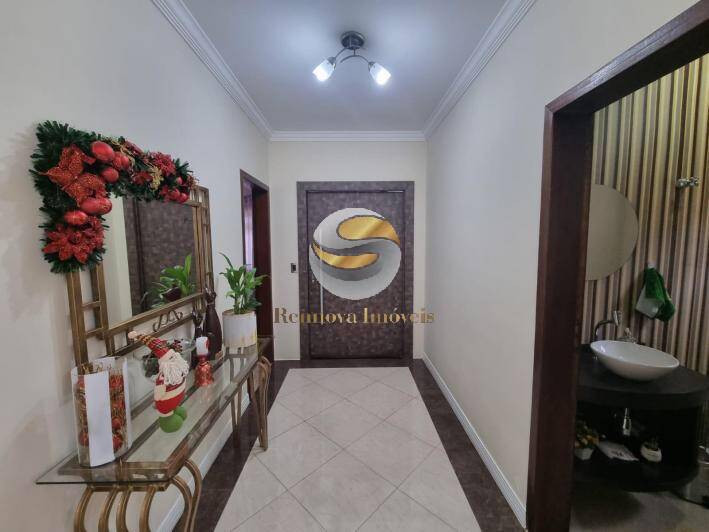 Casa, 3 quartos, 289 m² - Foto 10