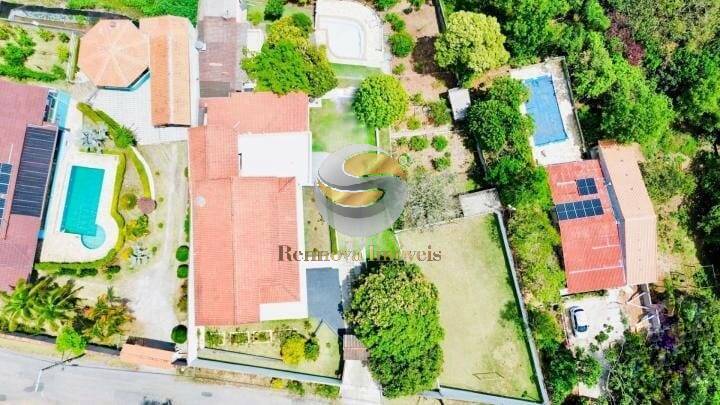 Casa à venda com 3 quartos, 500m² - Foto 1