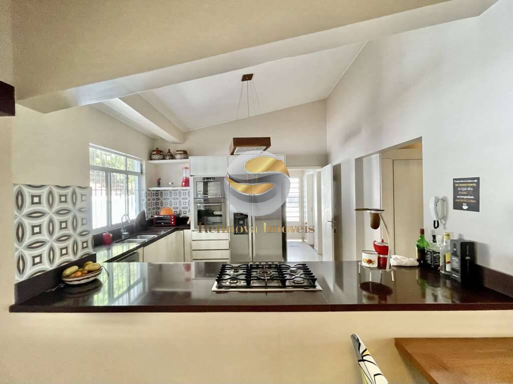 Casa de Condomínio à venda com 3 quartos, 600m² - Foto 17