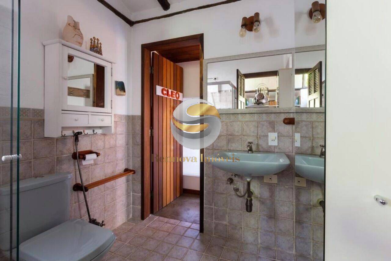 Casa de Condomínio à venda e aluguel com 3 quartos, 450m² - Foto 20
