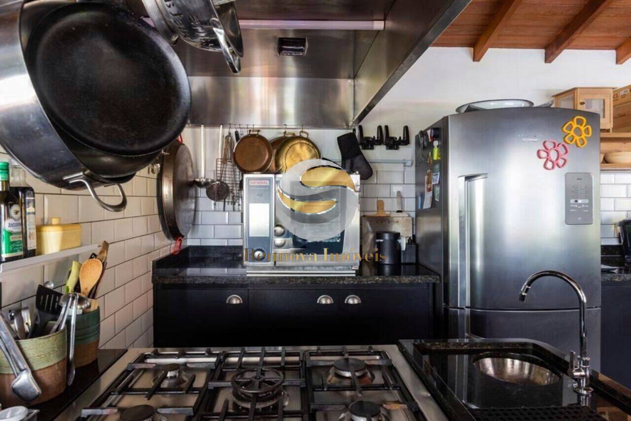 Casa de Condomínio à venda e aluguel com 3 quartos, 450m² - Foto 18
