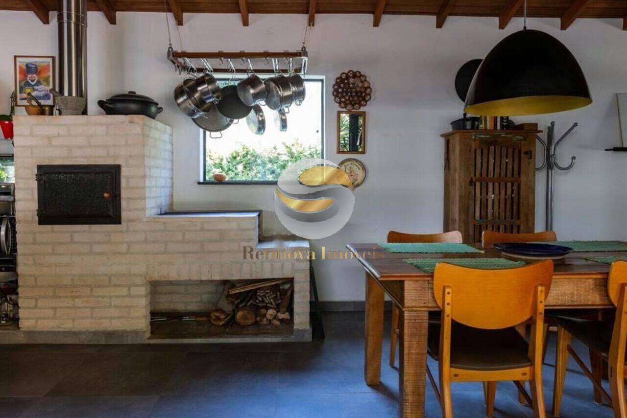 Casa de Condomínio à venda e aluguel com 3 quartos, 450m² - Foto 24