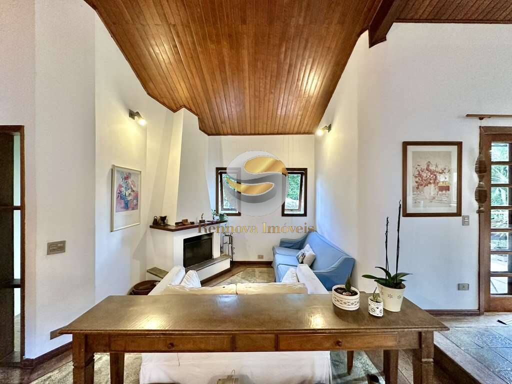 Casa à venda com 4 quartos, 359m² - Foto 12