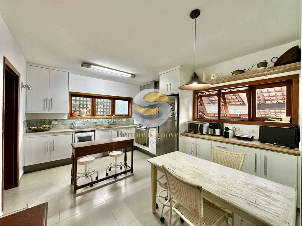 Casa à venda com 4 quartos, 359m² - Foto 14