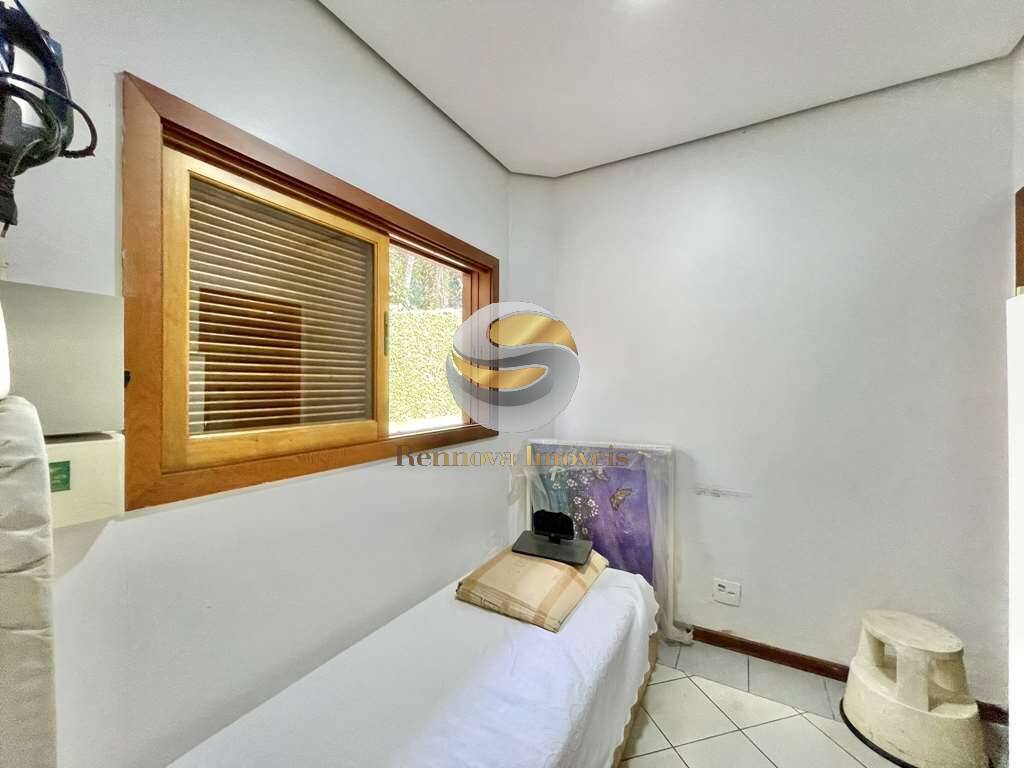 Casa de Condomínio à venda com 4 quartos, 540m² - Foto 35