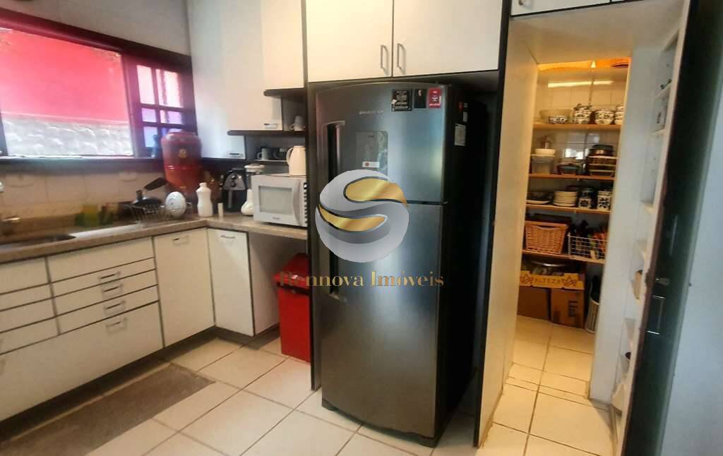 Casa de Condomínio à venda com 4 quartos, 442m² - Foto 19