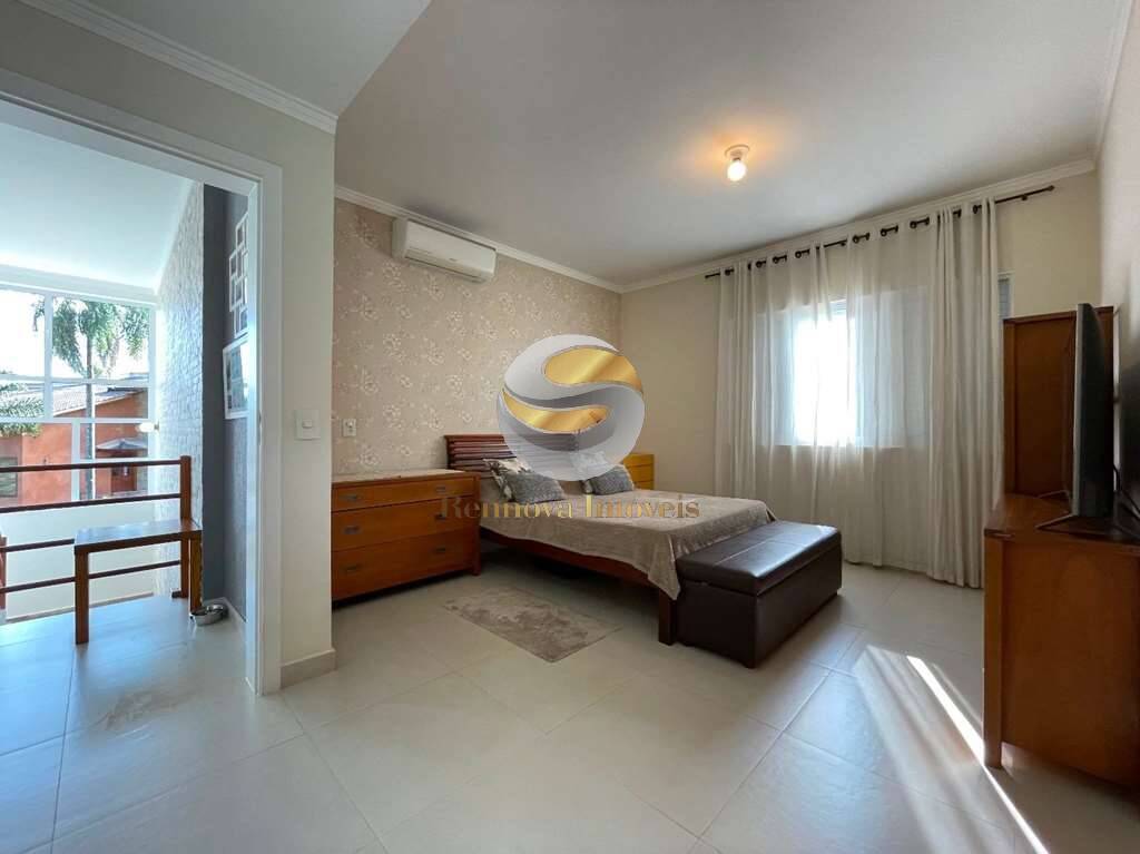 Casa de Condomínio à venda com 3 quartos, 300m² - Foto 31