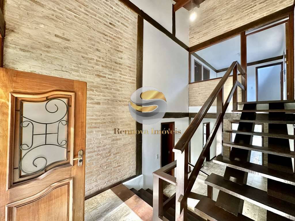 Casa de Condomínio à venda com 5 quartos, 321m² - Foto 4