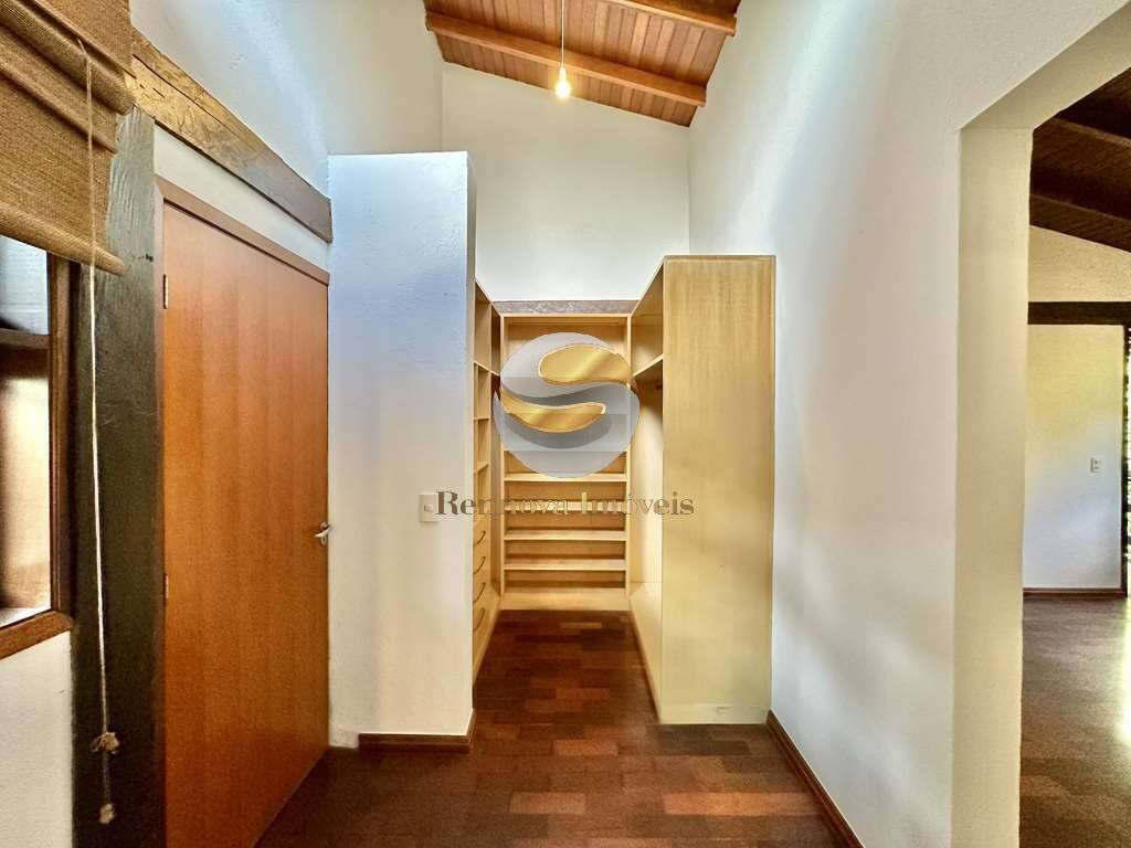 Casa de Condomínio à venda com 5 quartos, 321m² - Foto 17