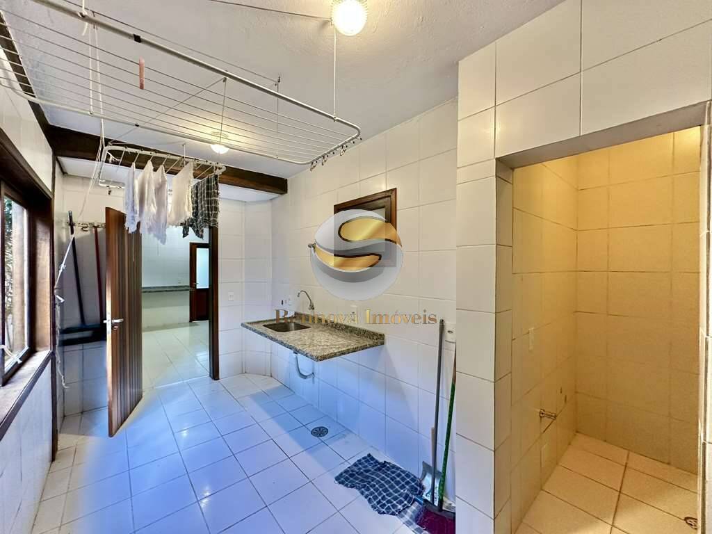 Casa de Condomínio à venda com 5 quartos, 321m² - Foto 29