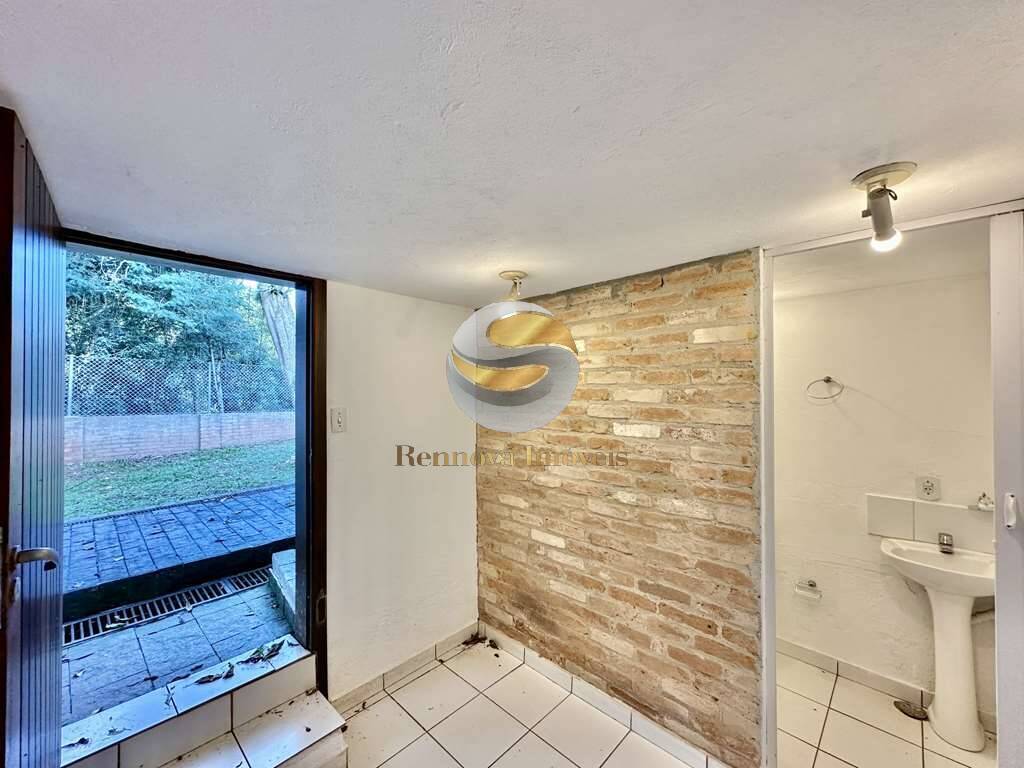 Casa de Condomínio à venda com 5 quartos, 321m² - Foto 30