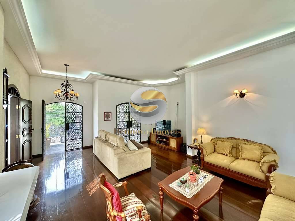 Casa à venda com 4 quartos, 432m² - Foto 13