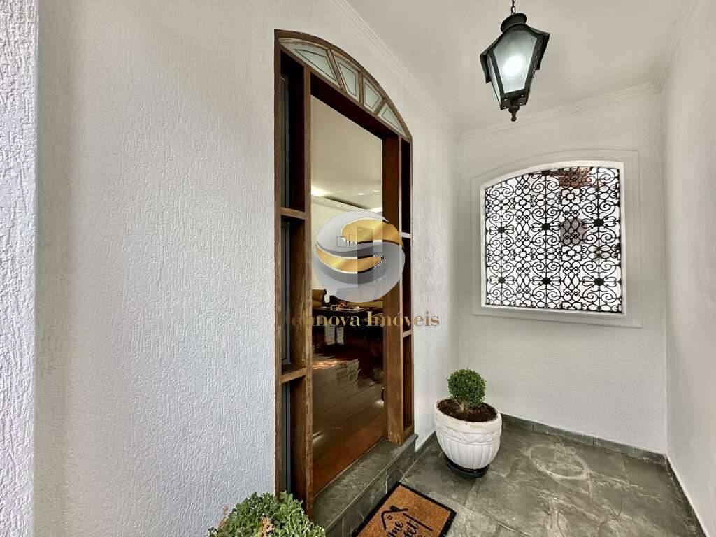 Casa à venda com 4 quartos, 432m² - Foto 16