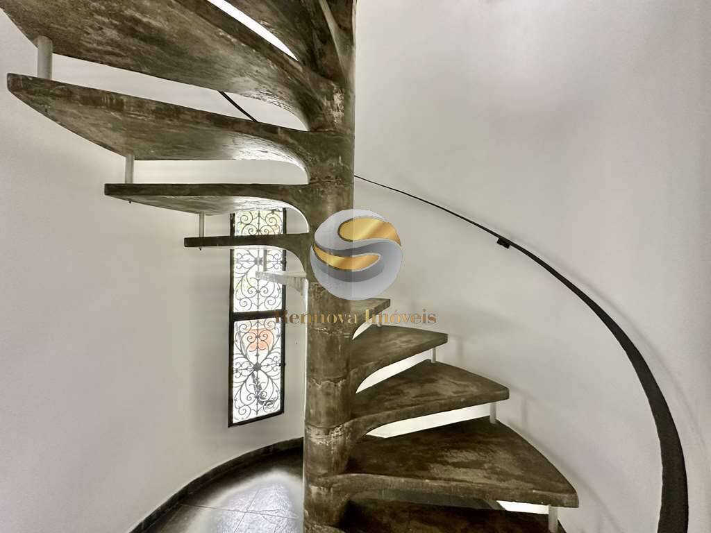 Casa à venda com 4 quartos, 432m² - Foto 18