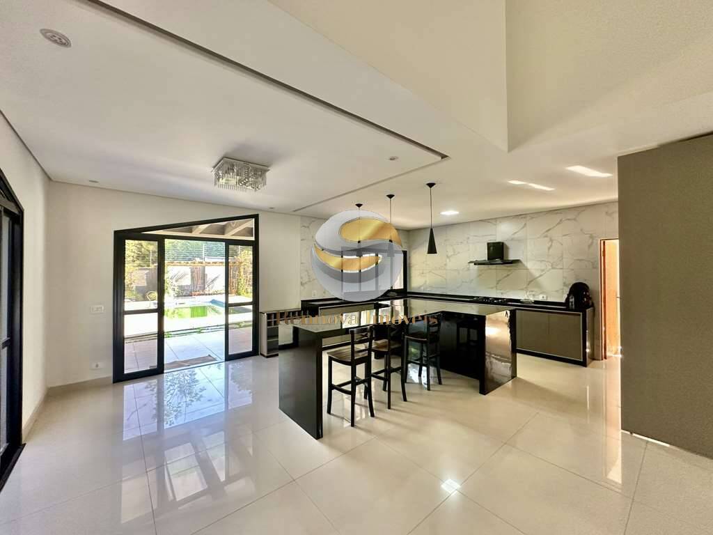Casa de Condomínio à venda com 4 quartos, 360m² - Foto 8