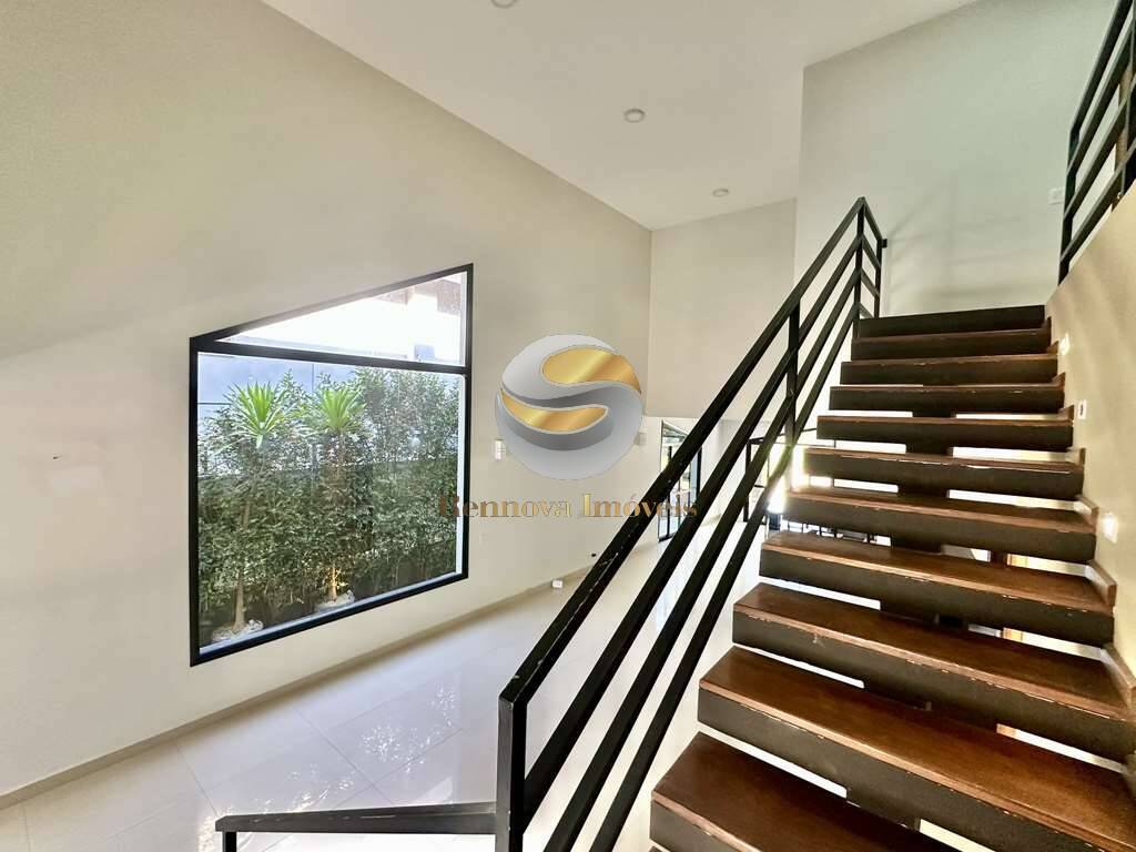Casa de Condomínio à venda com 4 quartos, 360m² - Foto 31