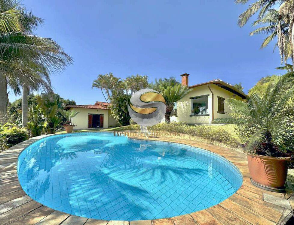 Casa à venda com 5 quartos, 368m² - Foto 1