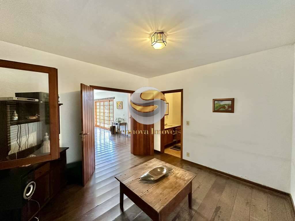 Casa à venda com 5 quartos, 368m² - Foto 42