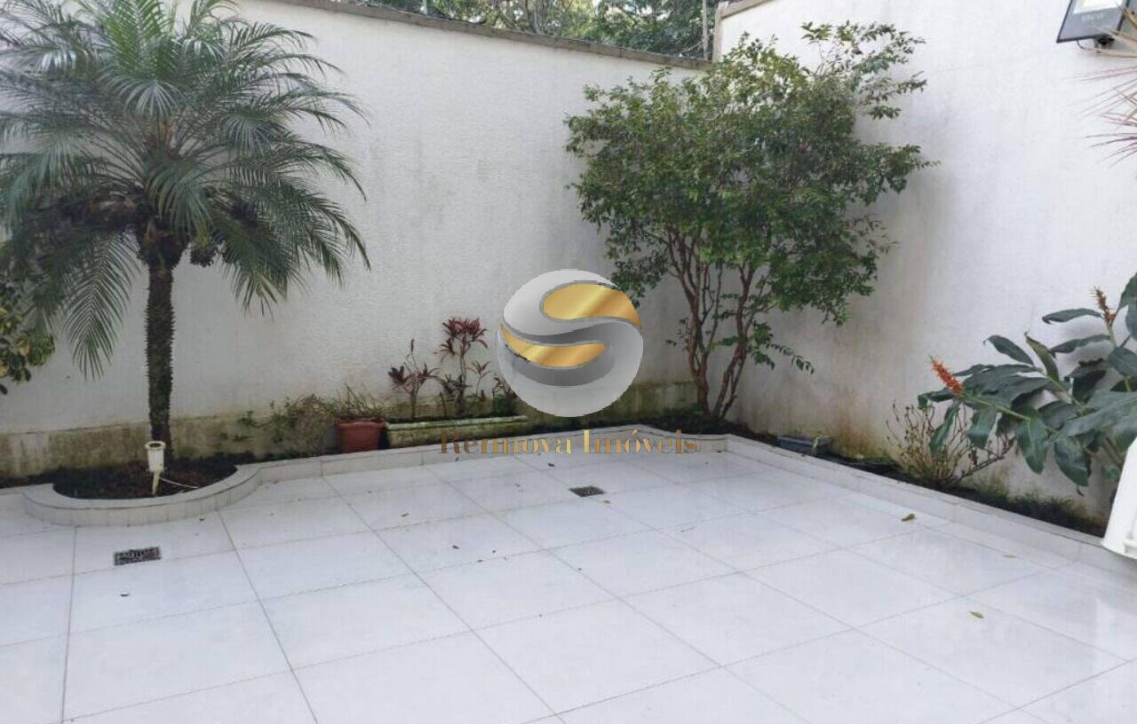 Casa de Condomínio à venda e aluguel com 4 quartos, 195m² - Foto 23