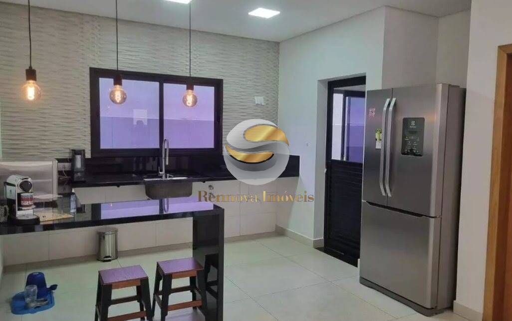 Casa, 3 quartos, 224 m² - Foto 4