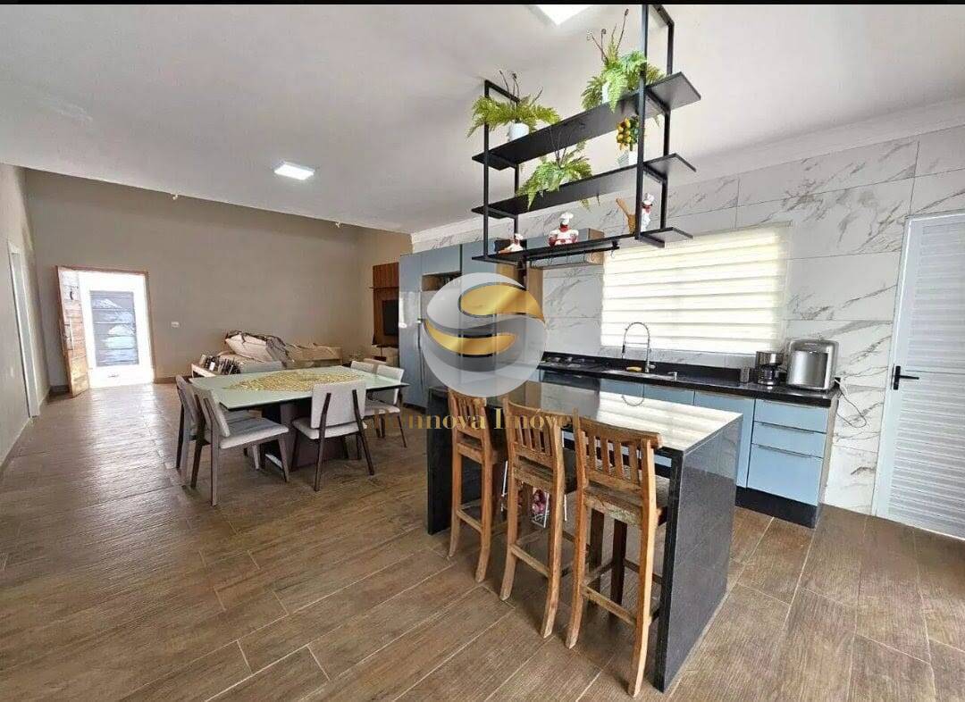 Casa, 3 quartos, 245 m² - Foto 8