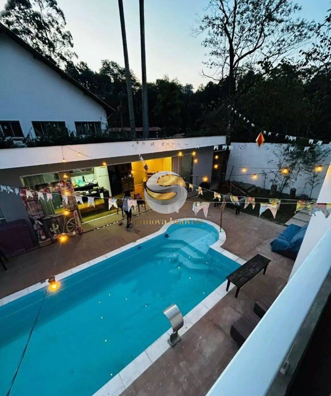 Casa, 3 quartos, 245 m² - Foto 16