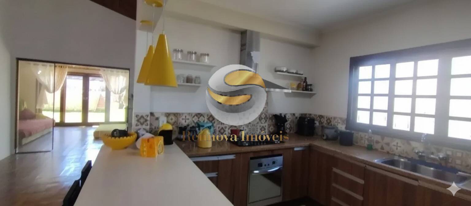 Casa, 3 quartos, 250 m² - Foto 6
