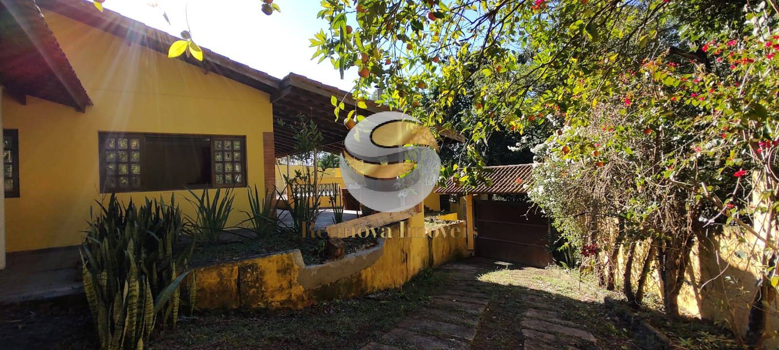 Casa, 3 quartos, 270 m² - Foto 1