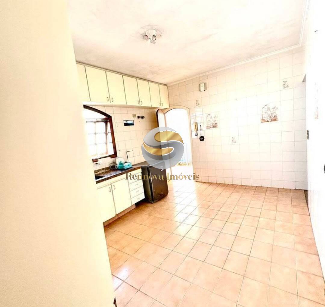 Casa, 3 quartos, 300 m² - Foto 14