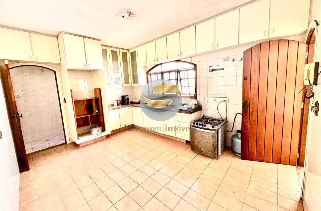 Casa, 3 quartos, 300 m² - Foto 13