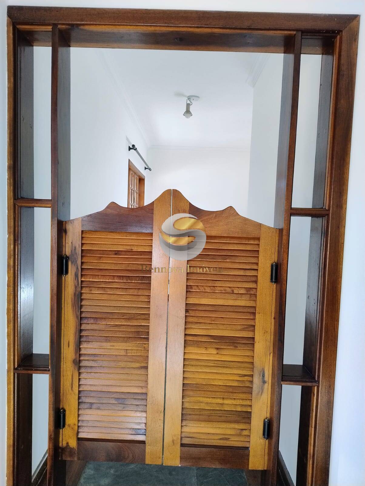 Casa, 4 quartos, 240 m² - Foto 11
