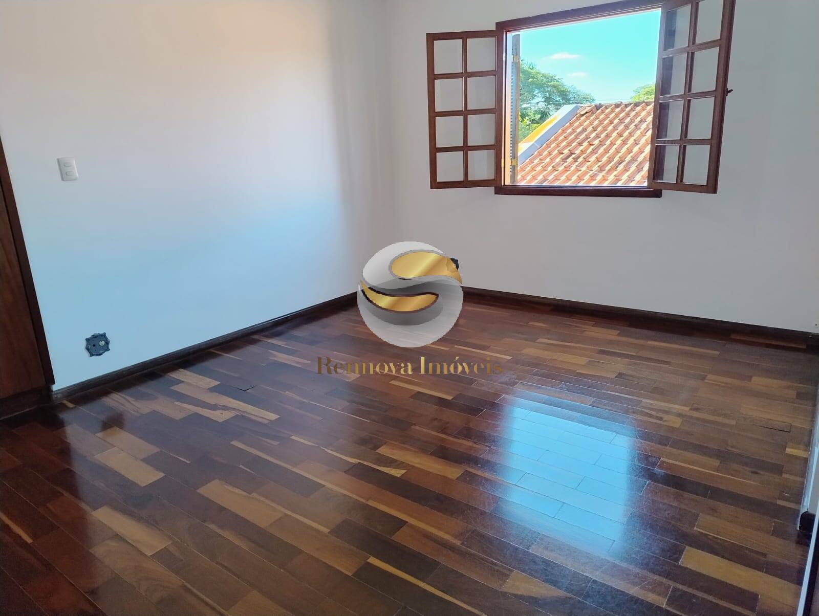 Casa, 4 quartos, 240 m² - Foto 13