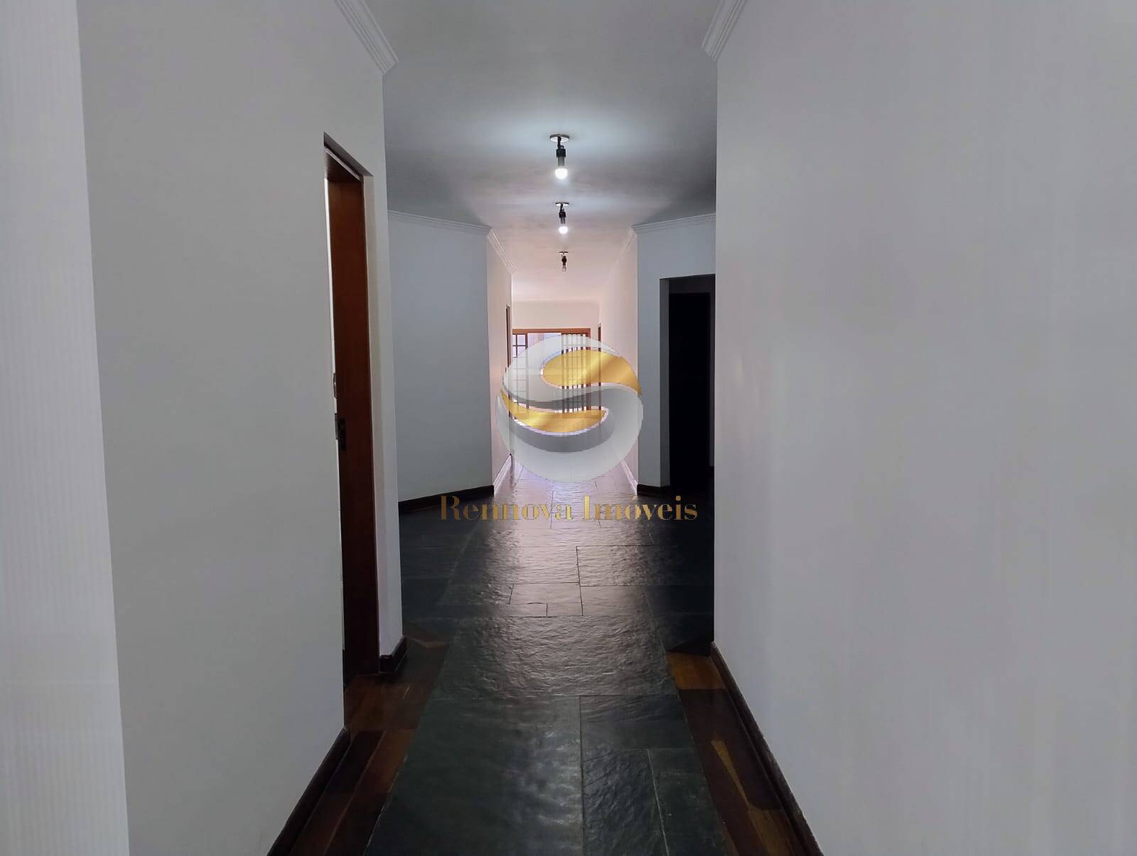 Casa, 4 quartos, 240 m² - Foto 16