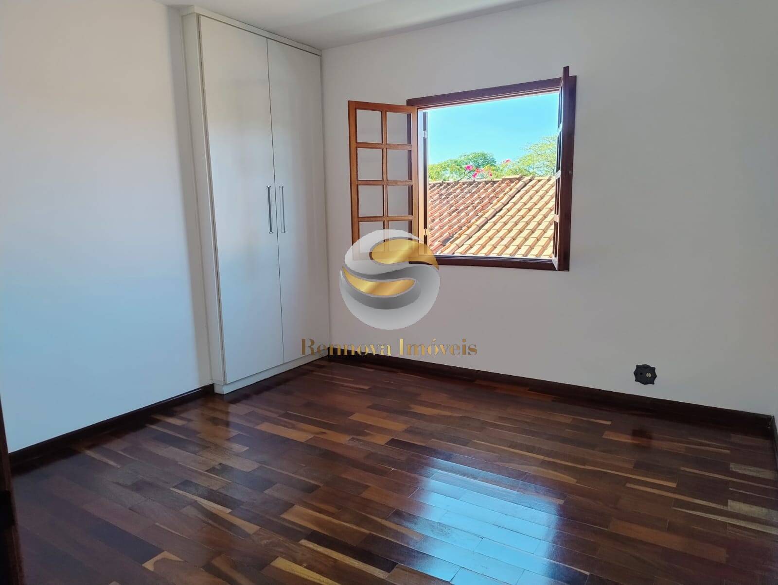 Casa, 4 quartos, 240 m² - Foto 23